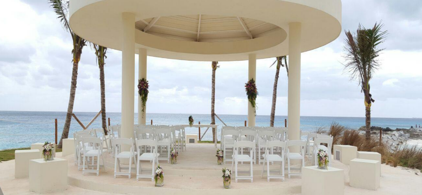 The Wedding Website of Seerel Ohanessian and Blake Meadows