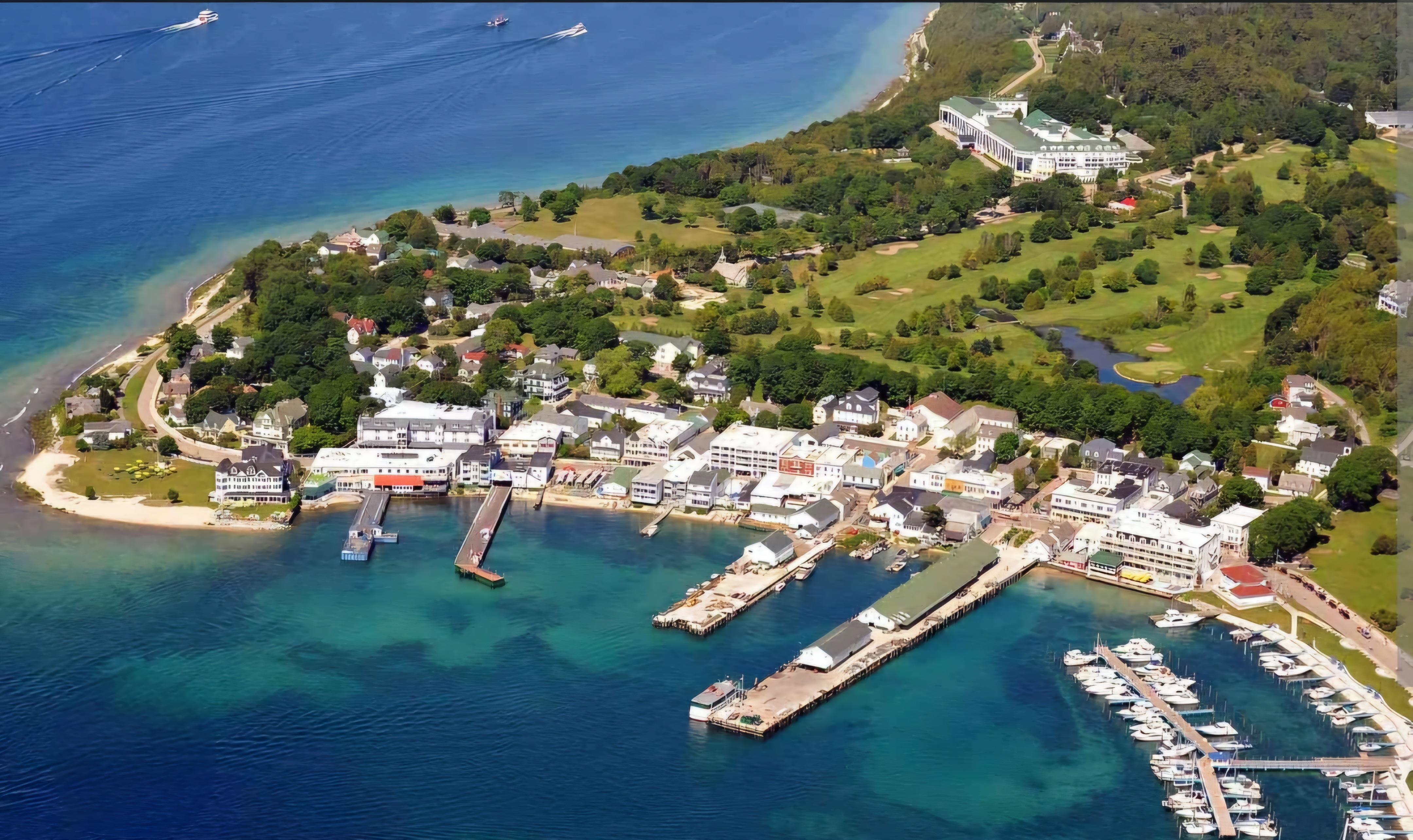 The Wedding Website of Gloria Faith and Dylan Thomas