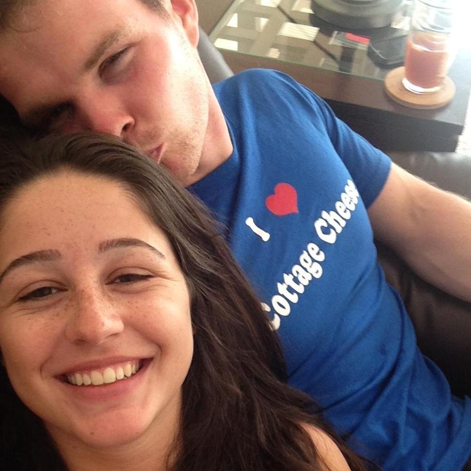 Zach got injured just before his marathon. Taylor made empanadas and guacamole and visited him for Sunday afternoon football.