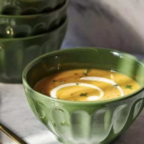 The Latte Stoneware Cereal Bowls, Set of 4 in Holly: Amelie Edition