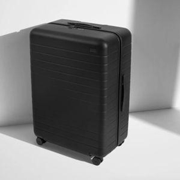 Large Expandable Suitcases: Jet Black | Away
