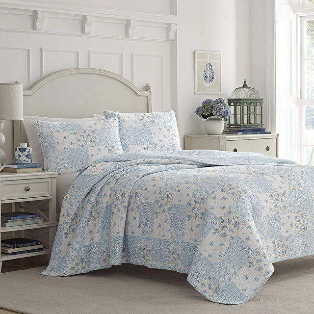 Laura Ashley - Queen Quilt Set, Cotton Reversible Bedding with Matching Shams, Bedroom Decor Ideal for All Seasons (Kenna Blue, Queen)