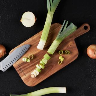 Barkway Acacia Chopping Board with Handle