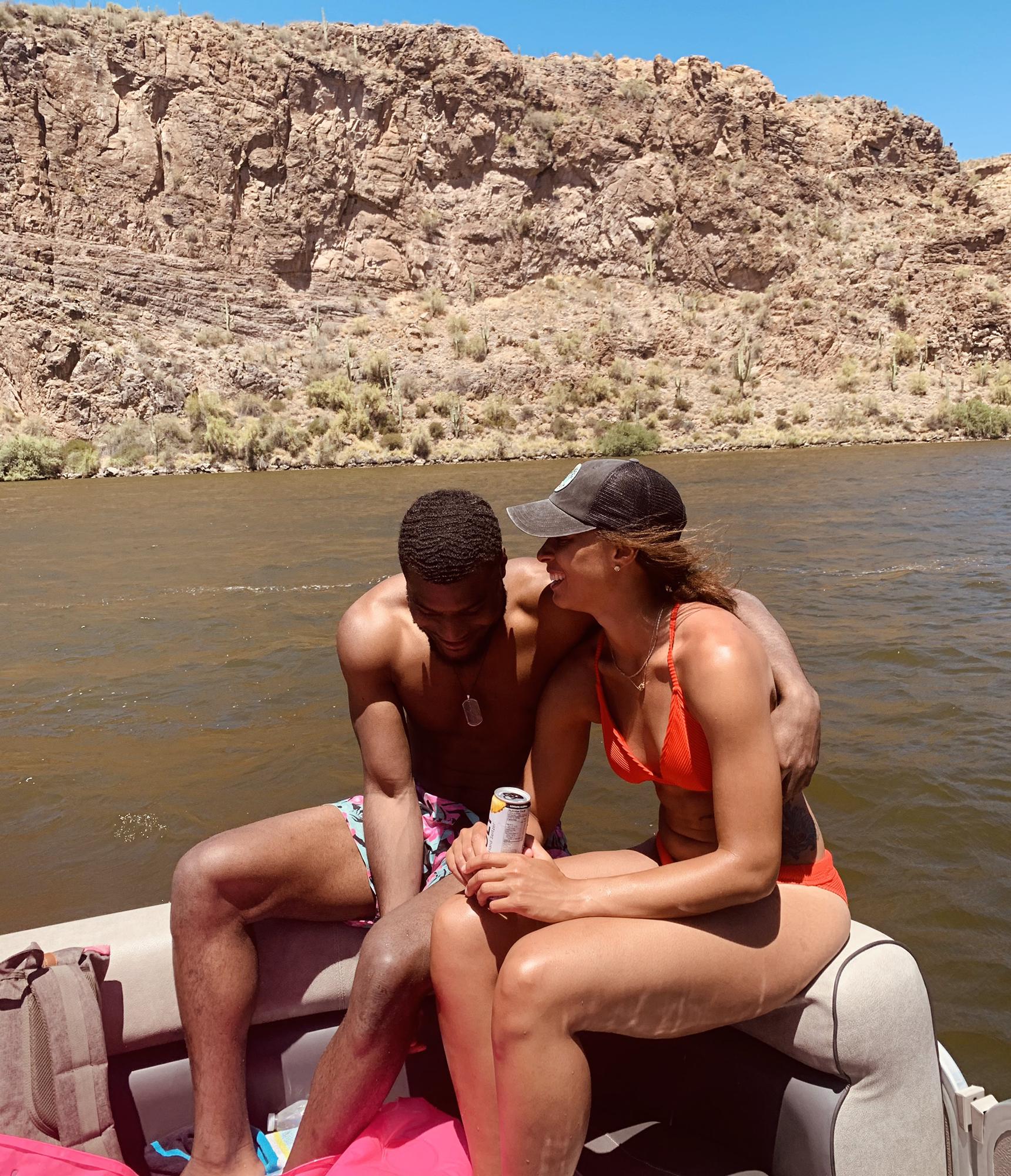 out on a boat in Arizona with friends 20'