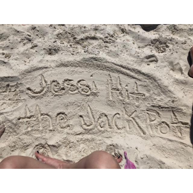 #JessiHitTheJackPot