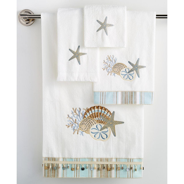 Avanti By The Sea 16" x 28" Hand Towel