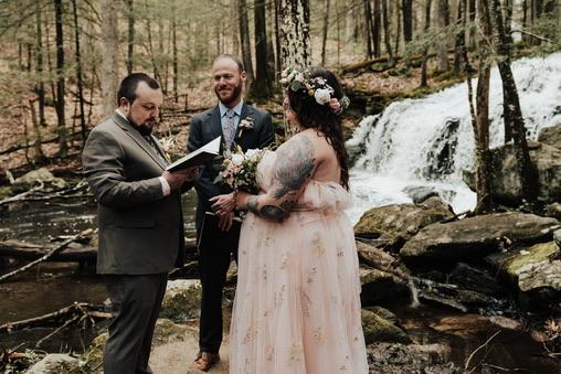 The Wedding Website of Emily Provencher-Hohen and Howie Hohen
