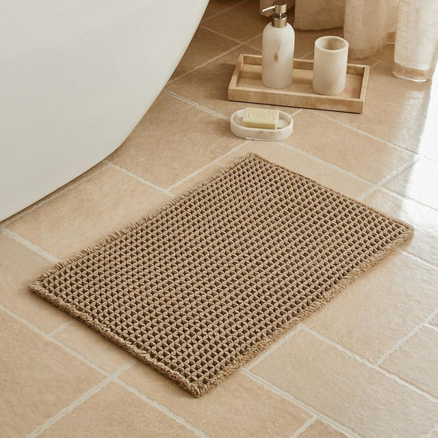 TRIOHERO Waffle Bath Mat, Small Boho Bathroom Rugs Non Slip Washable, Ultra Soft Super Absorbent Quick Dry Farmhouse Bathroom Decor, 16" x 24", Khaki