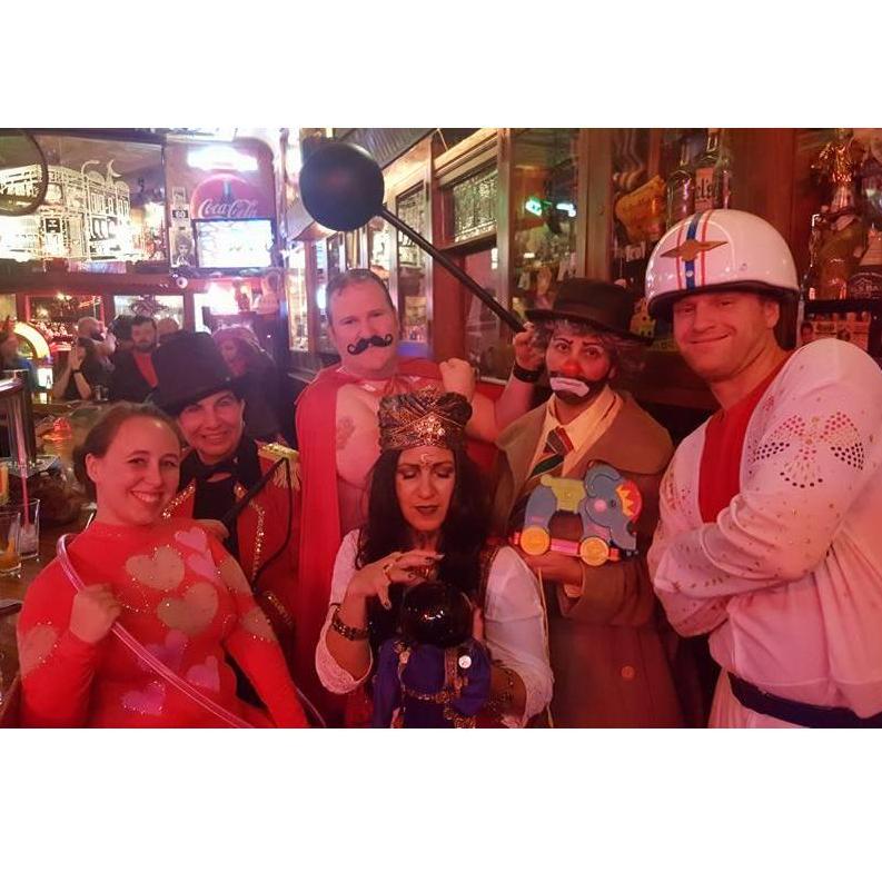Halloween at Dels, Circus people