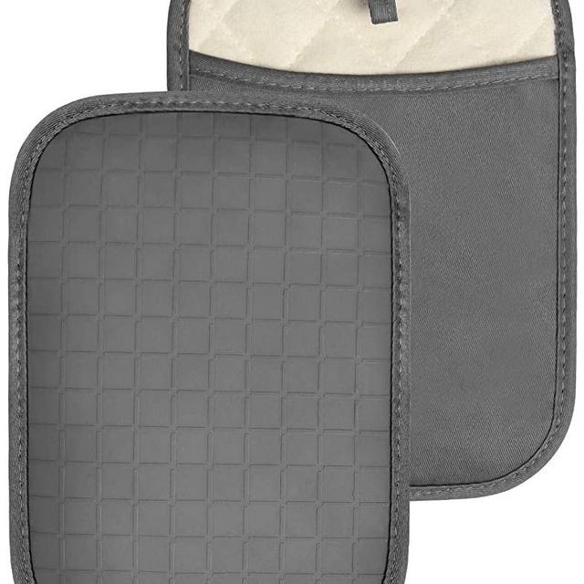 HOMWE Silicone Kitchen Pot Holders with Pockets, 2 Pc Set Trivet, Steam and Heat Resistant Hand and Countertop Protection Hot Pads, Non-Slip Grip potholders, Terrycloth Interior Lining, Gray