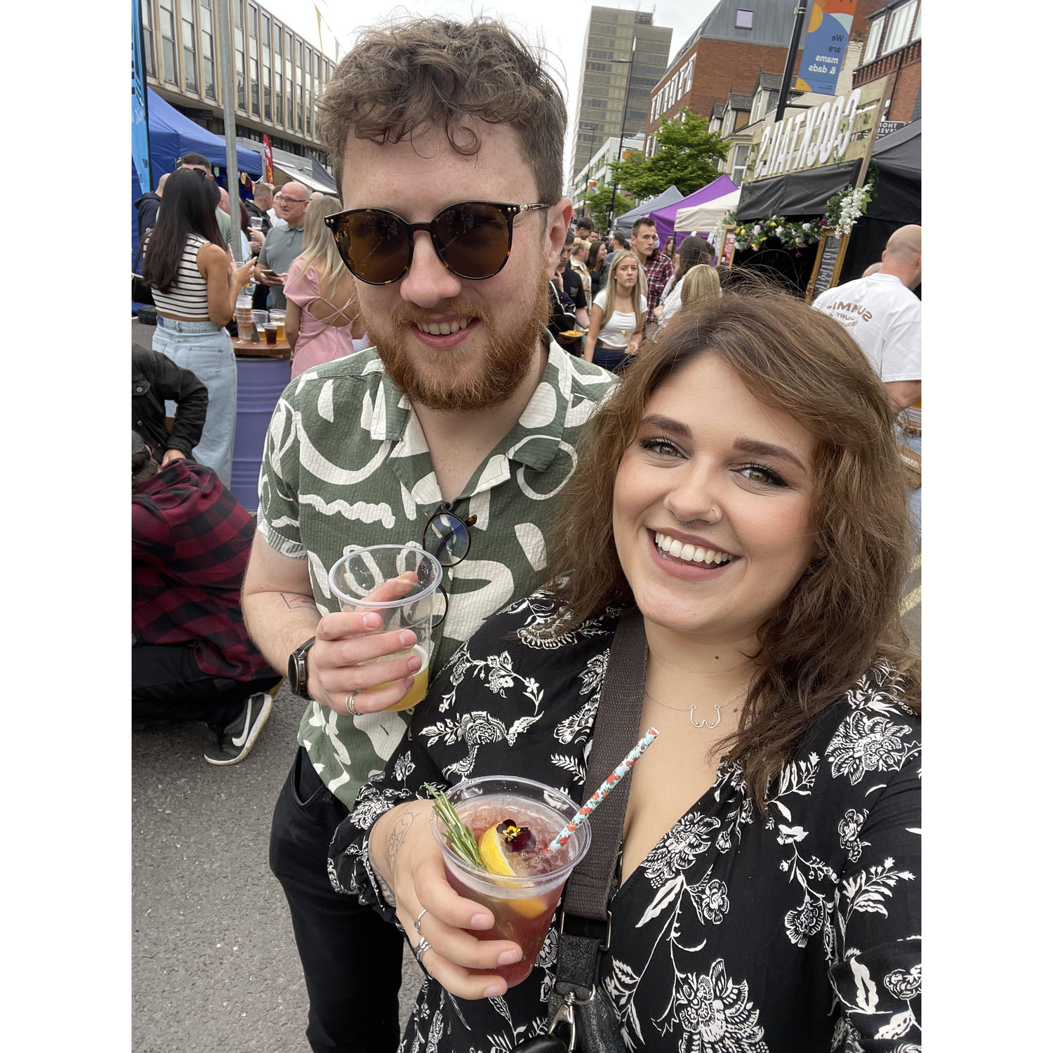 kieran's parents took us to the orange pip market, which is held in the town square. we had the loveliest time walking around and trying so much delicious food and beverages.