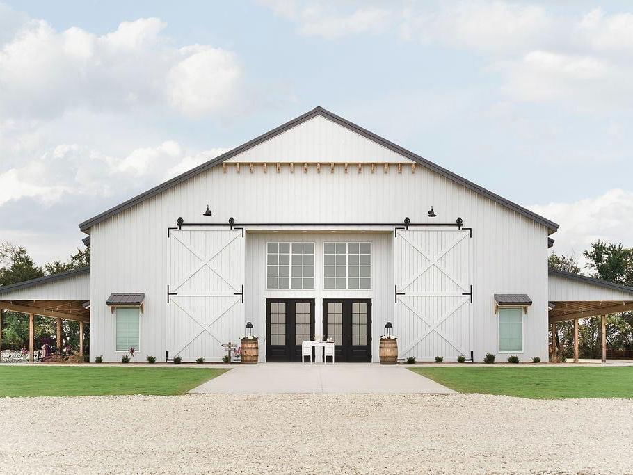 The Wedding Website of Hillary Bennett and Stephen Lewia