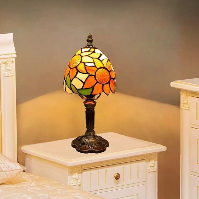 Tiffany Style Table Lamp,Sunflower Stained Glass Lamp,6 Inch Small Antique Bedside Lamp, for Bedroom Living Room Home,Included Dimmable LED Bulb 8W
