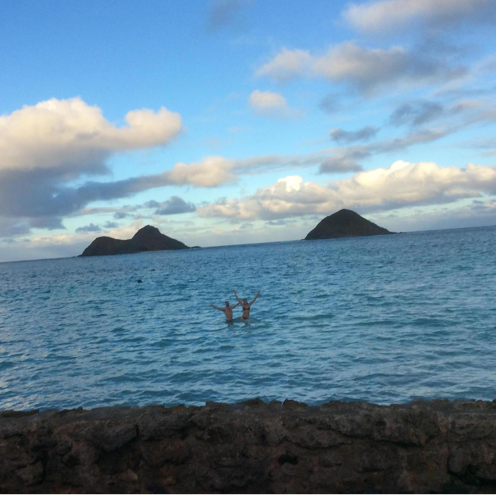Hawaii swimmers