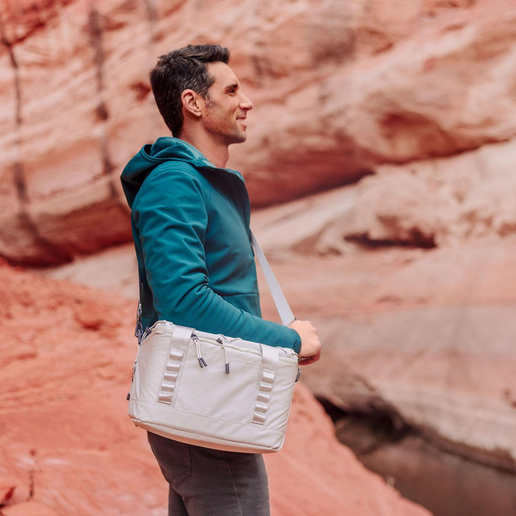 Oniva, Tarana Superthick 12-Can Insulated Soft Cooler Bag | Zola