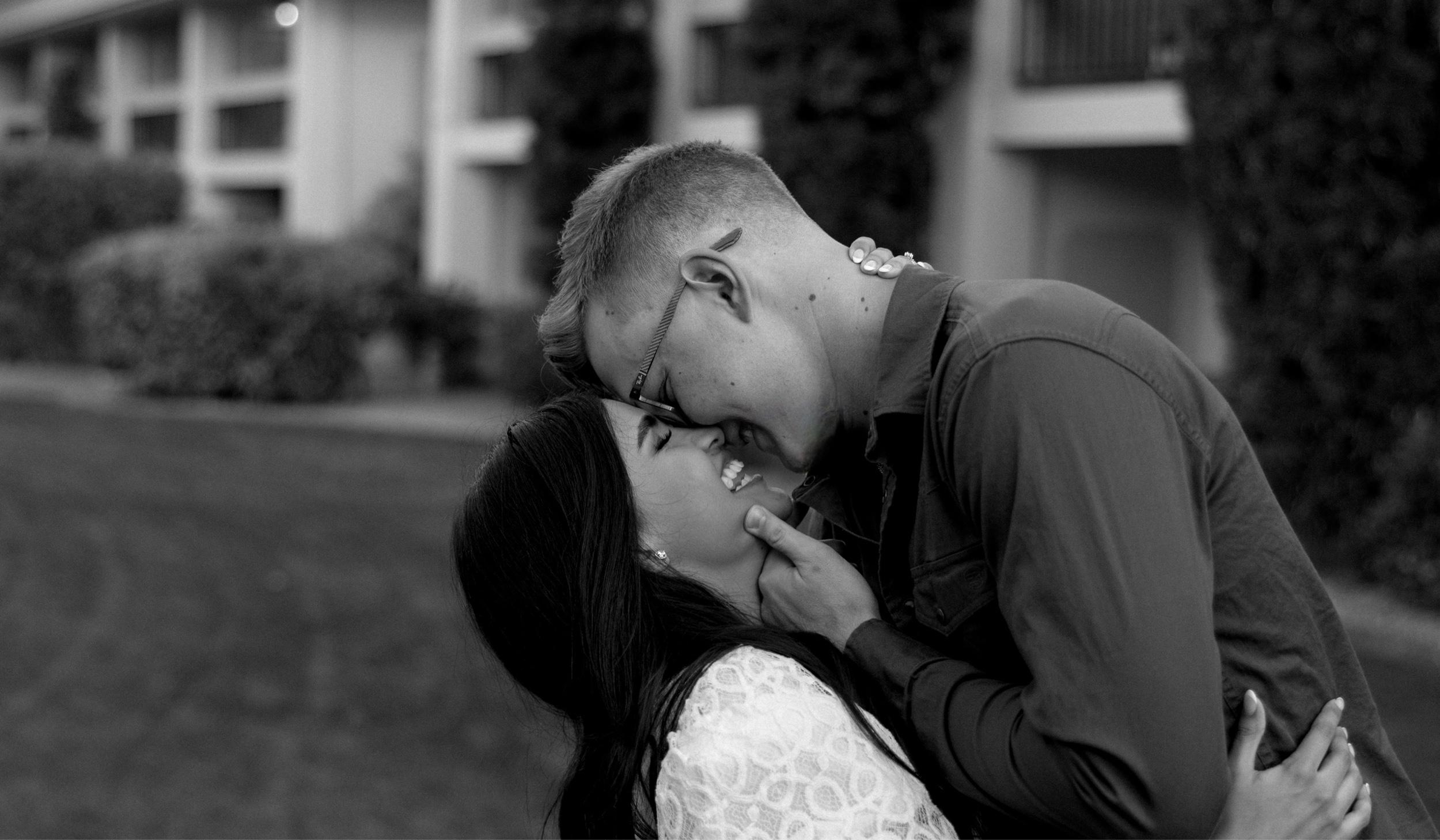 The Wedding Website of Isabella Mateus and Logan Warren