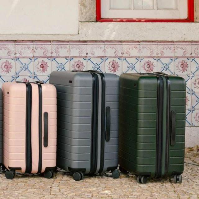 AWAY Large Suitcase