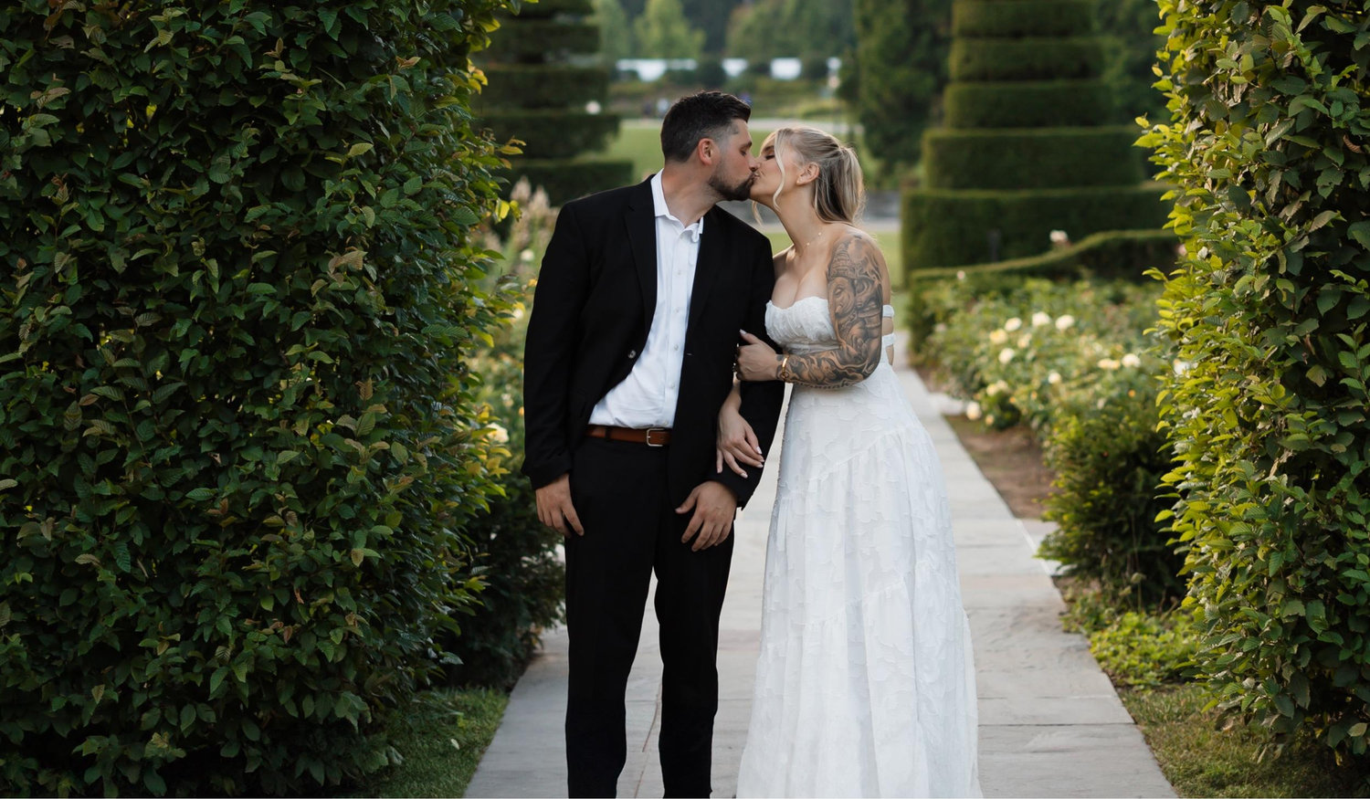 The Wedding Website of Emily Mitchell and Tedy Oliver