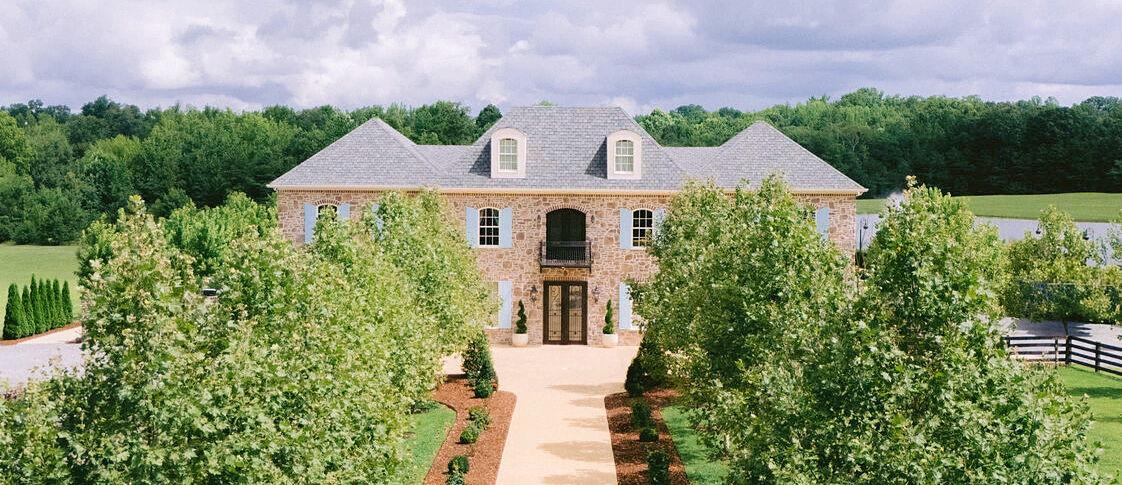 The Wedding Website of Sydnee Hill and Maxwell DeDobbelaere