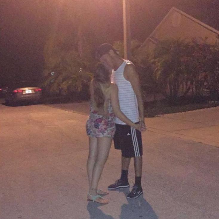 The day we started dating our first kiss and picture as a couple!!