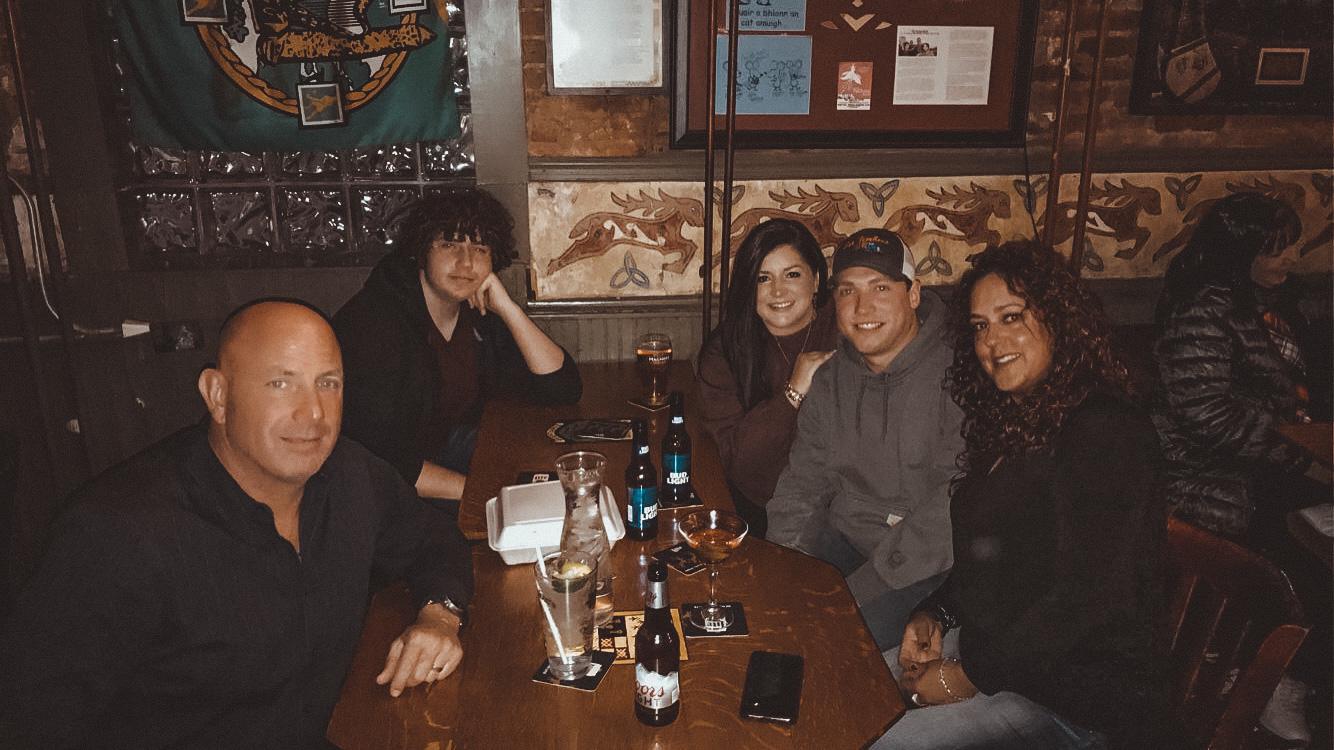 It’s a Christmas Eve tradition for us to go to Paddy Malone’s for some food, drinks and great company!