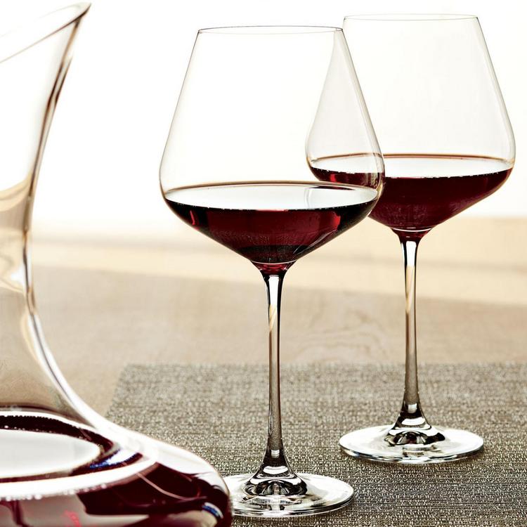 Hip Wine Decanter + Reviews