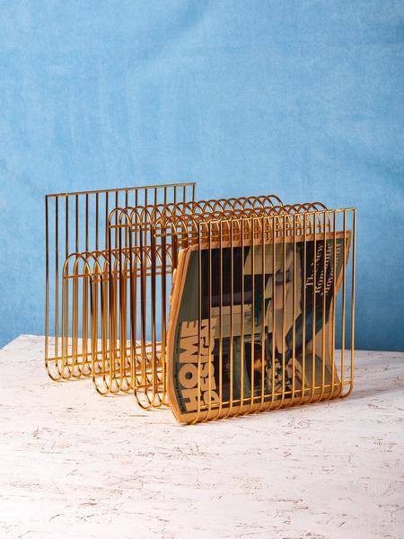 Curva Magazine Holder