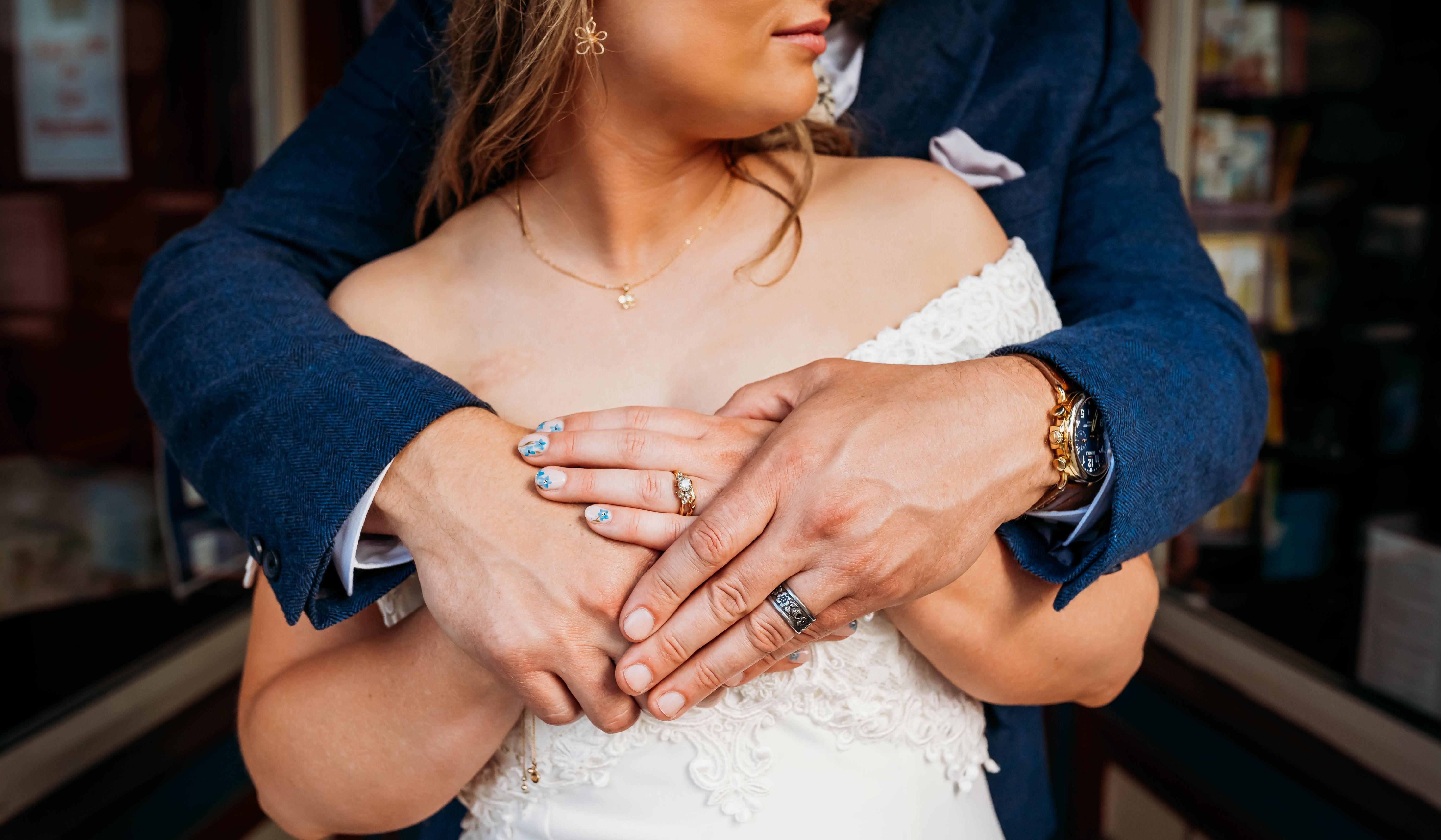 Lora Kasik and Josh Roth's Wedding Website