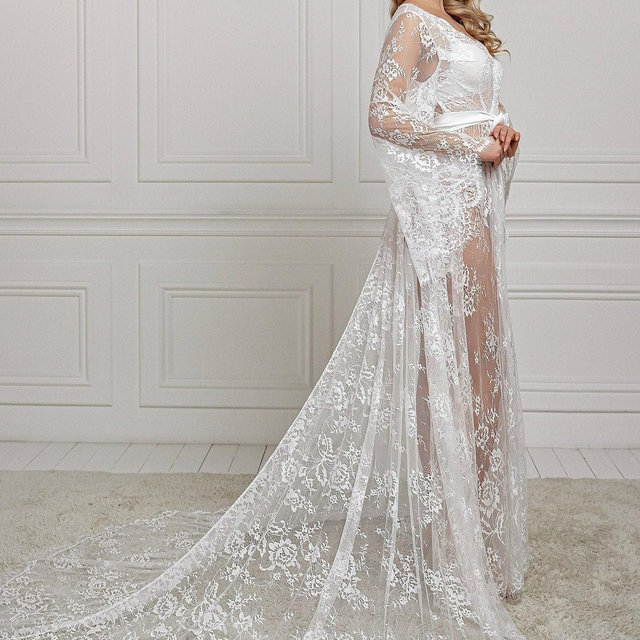 Long lace robe, bridal robe with train, maxi bridal robe, bridesmaid robe, dressing gown, chantilly lace, boudoir robe, sheer robe