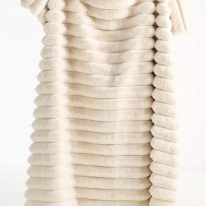 Tipped Puffer Faux Fur Throw Blanket