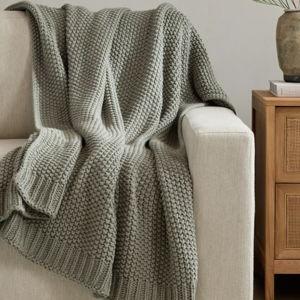 Cotton Fisherman Throw in Dried Sage