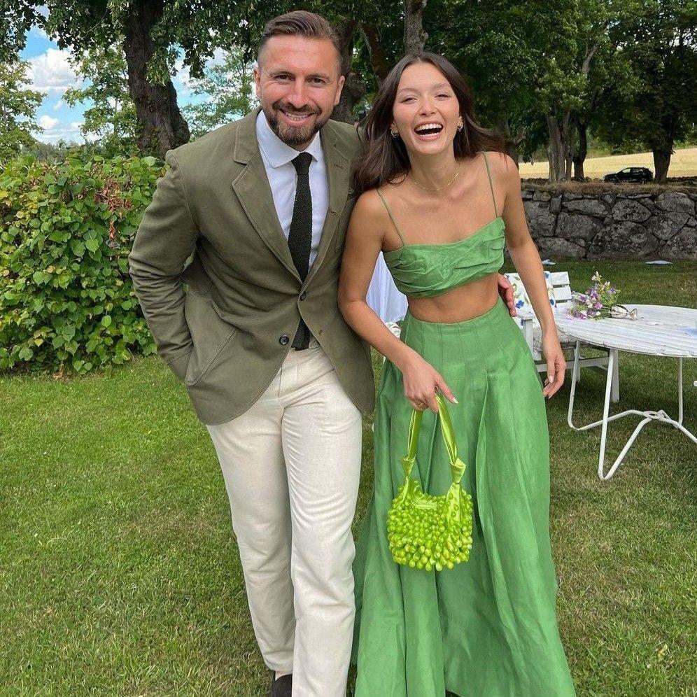 Wedding ceremony attire