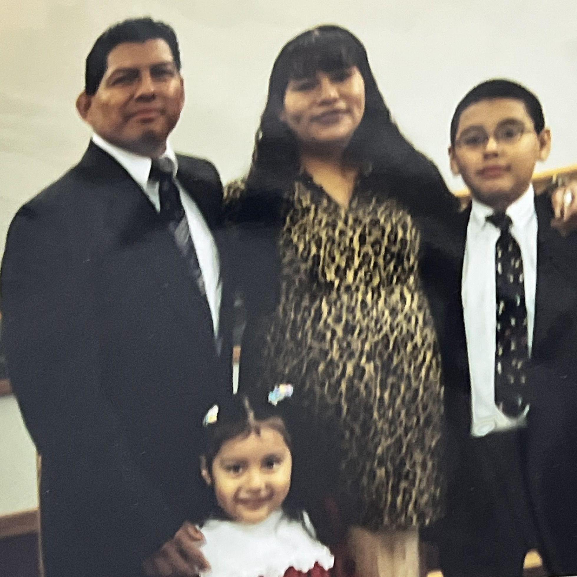 Her family (father Javier, mother Leticia, brother Gerardo, and little sister Isabella in mamas belly)