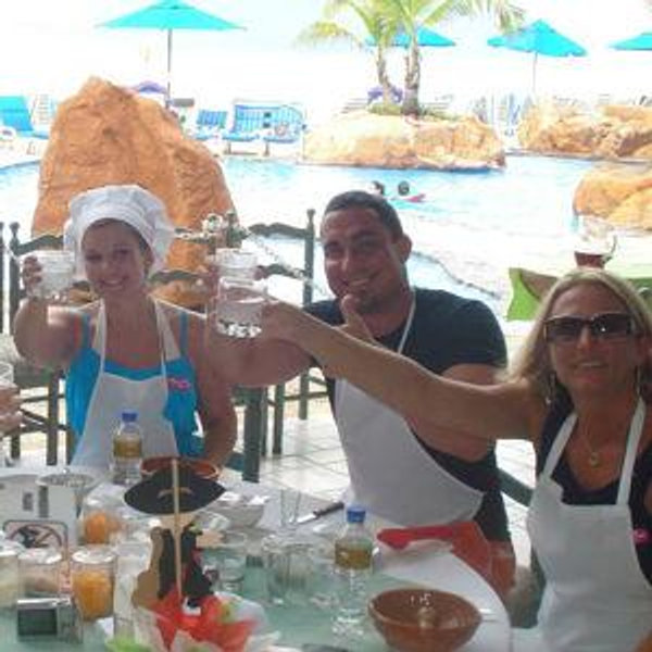 Salsa and Salsa in Mazatlán