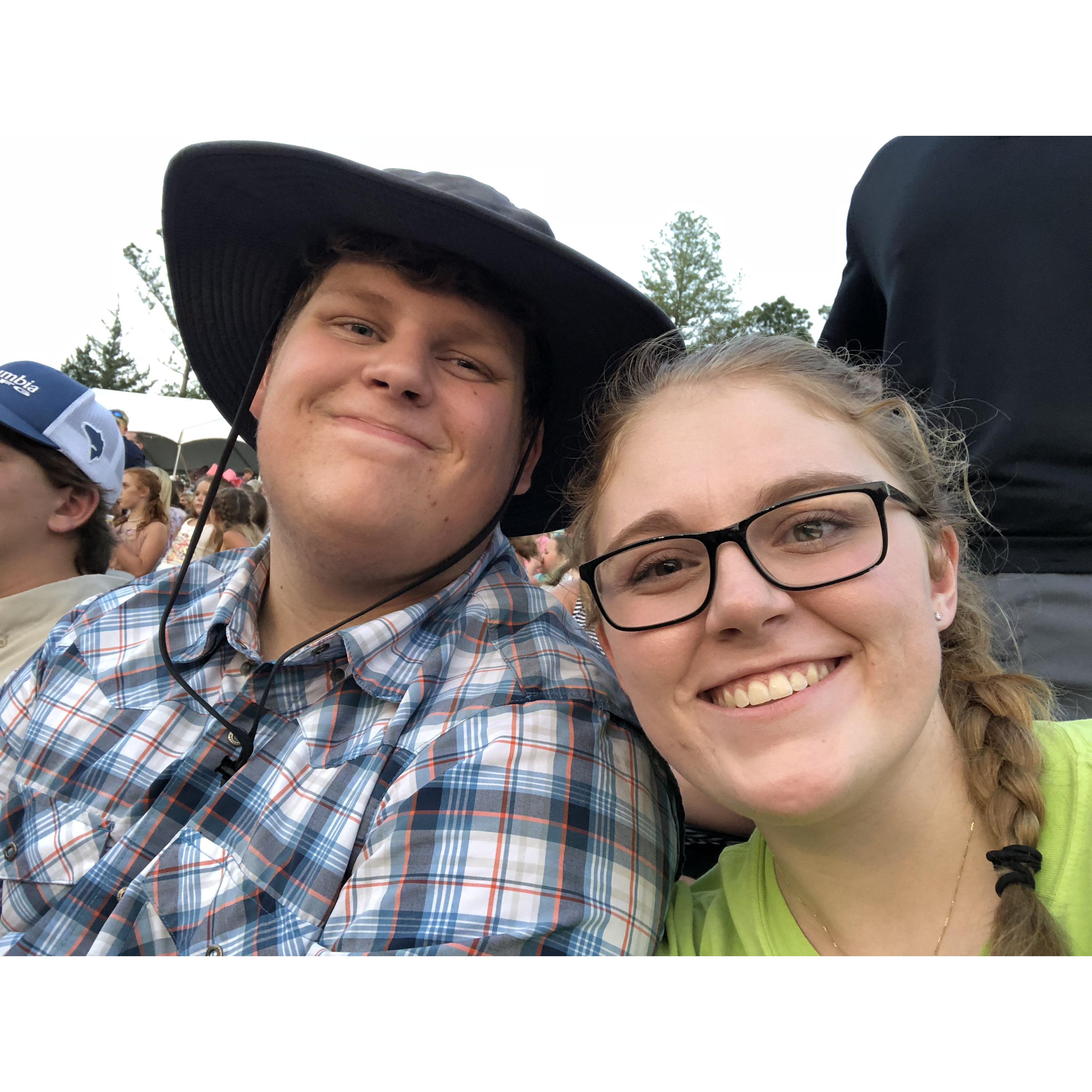 The concert where Carter was accidentally matching with Jason Aldean.
