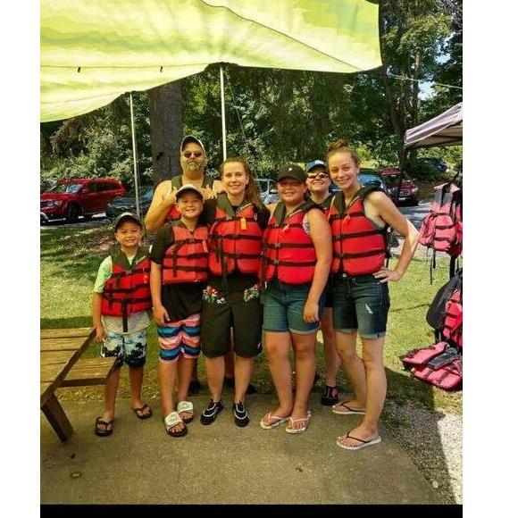 Rafting the Delaware River with the fam!