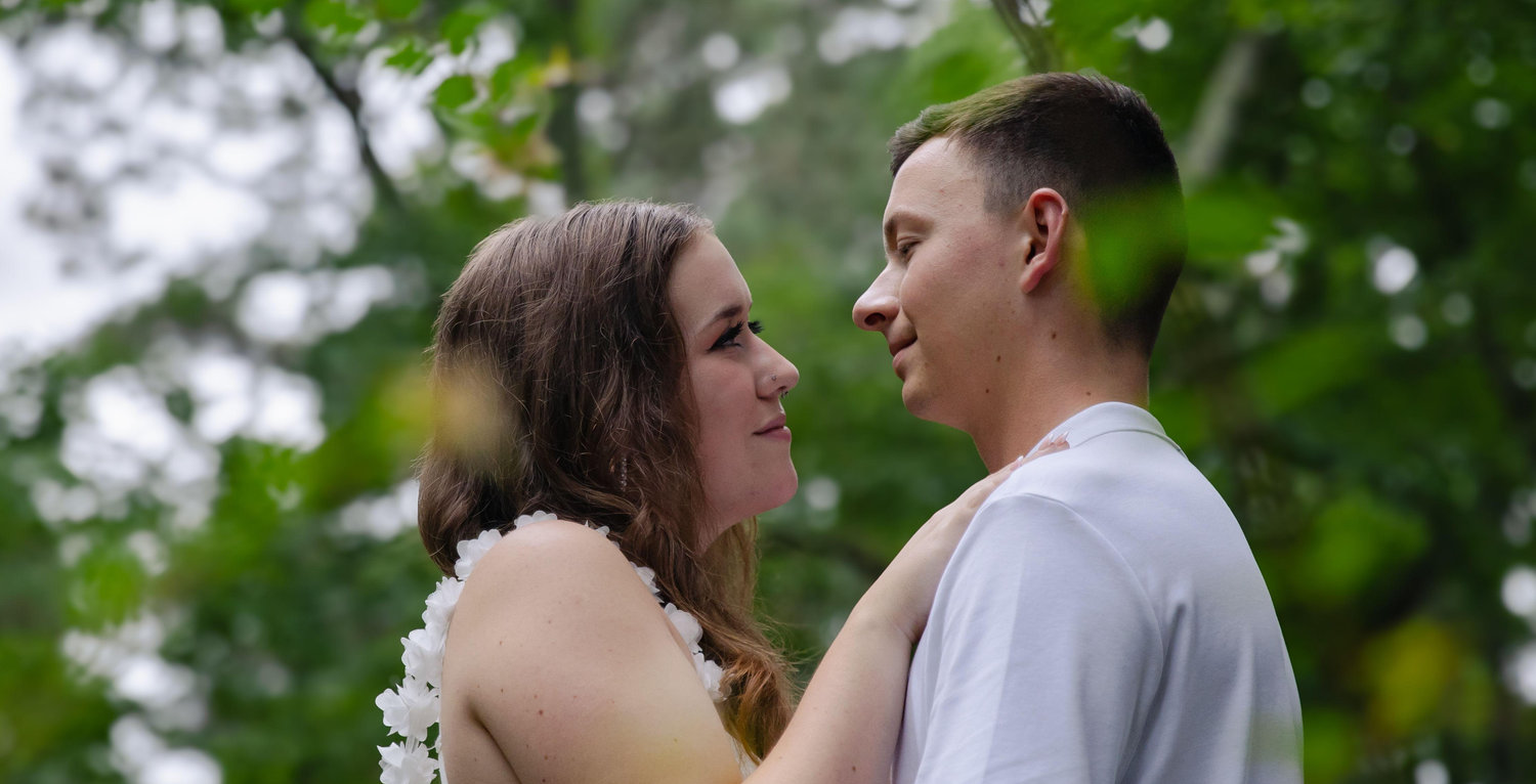 The Wedding Website of Jada Russell and Colin Russell
