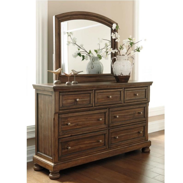 Robbinsdale 7 Drawer Dresser and Mirror