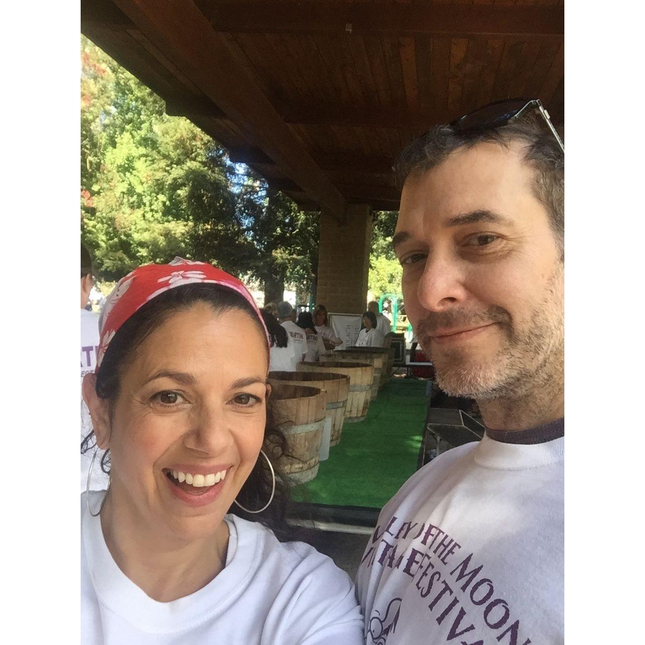 2019 Sonoma Vintage Fest. The year we shacked up. Channeling Lucy vibes for the grape stomping competition we didn't win but it was fun!