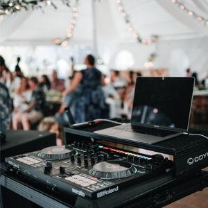 DJ