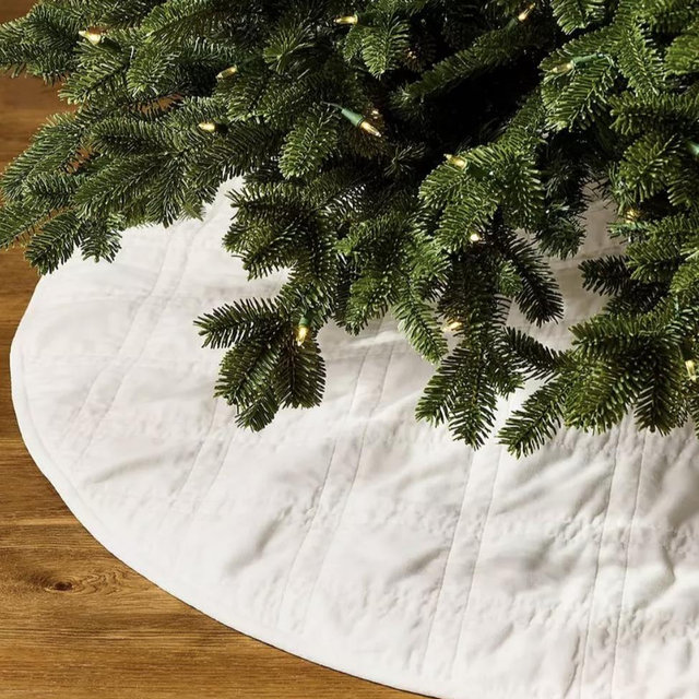 Velvet Tree Skirt - French White