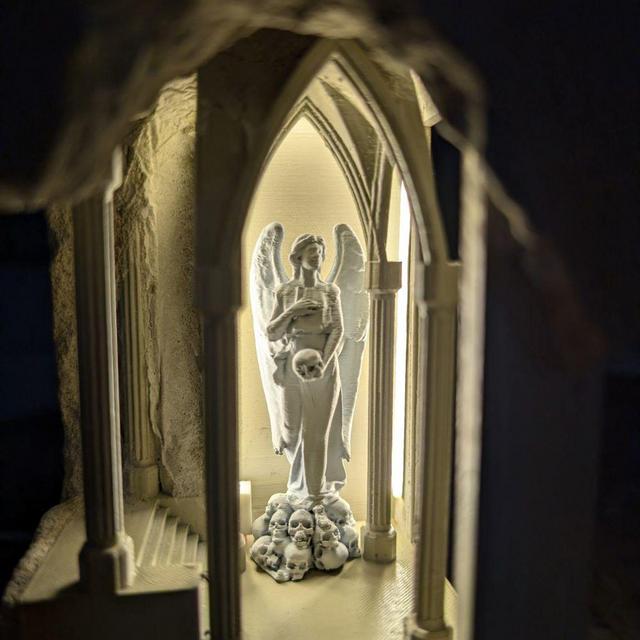 Angel of Death Inspired - 3D-Printed & Concrete Lamp