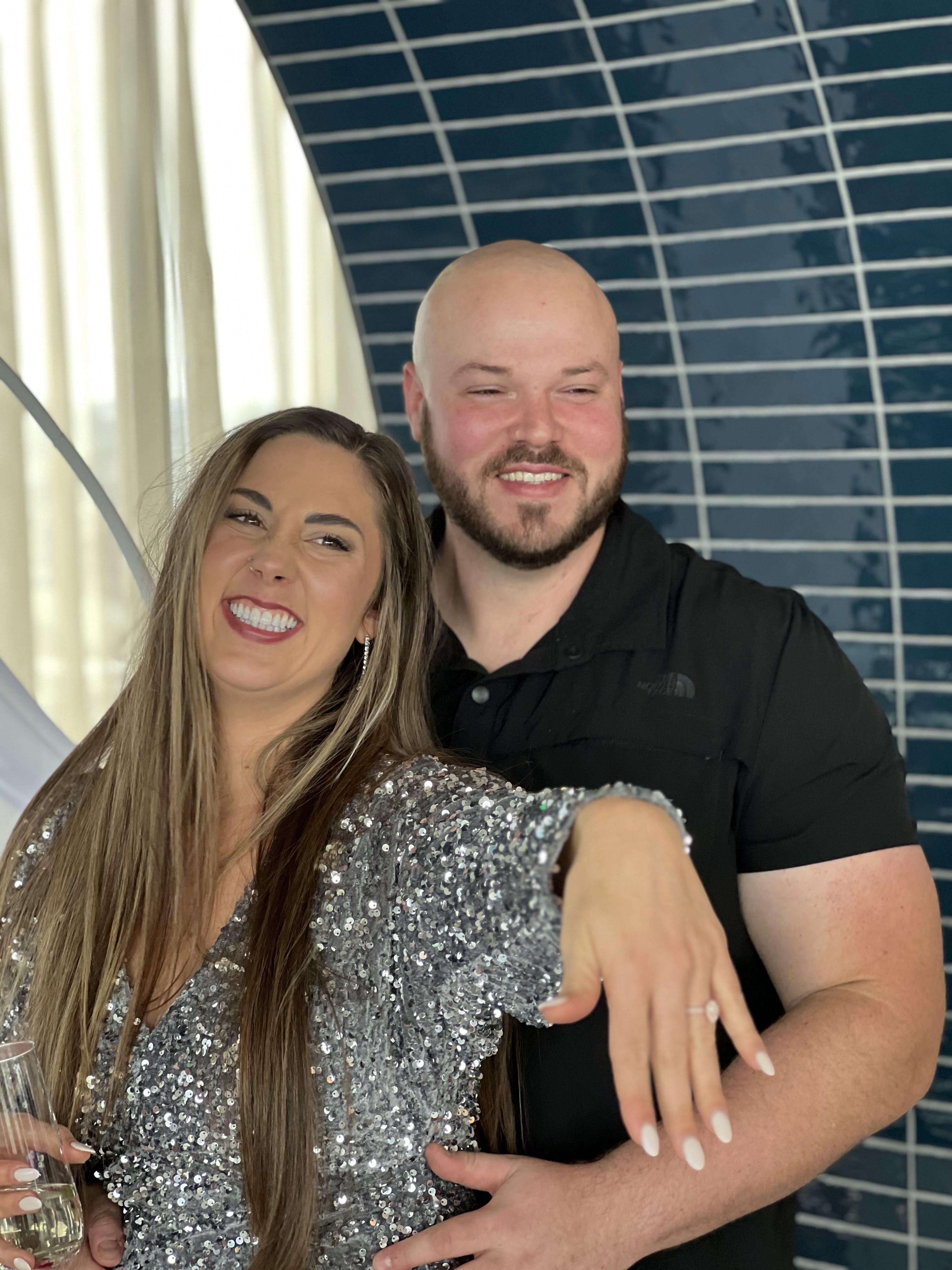 The Wedding Website of Laura Winstead and Joshua Winstead