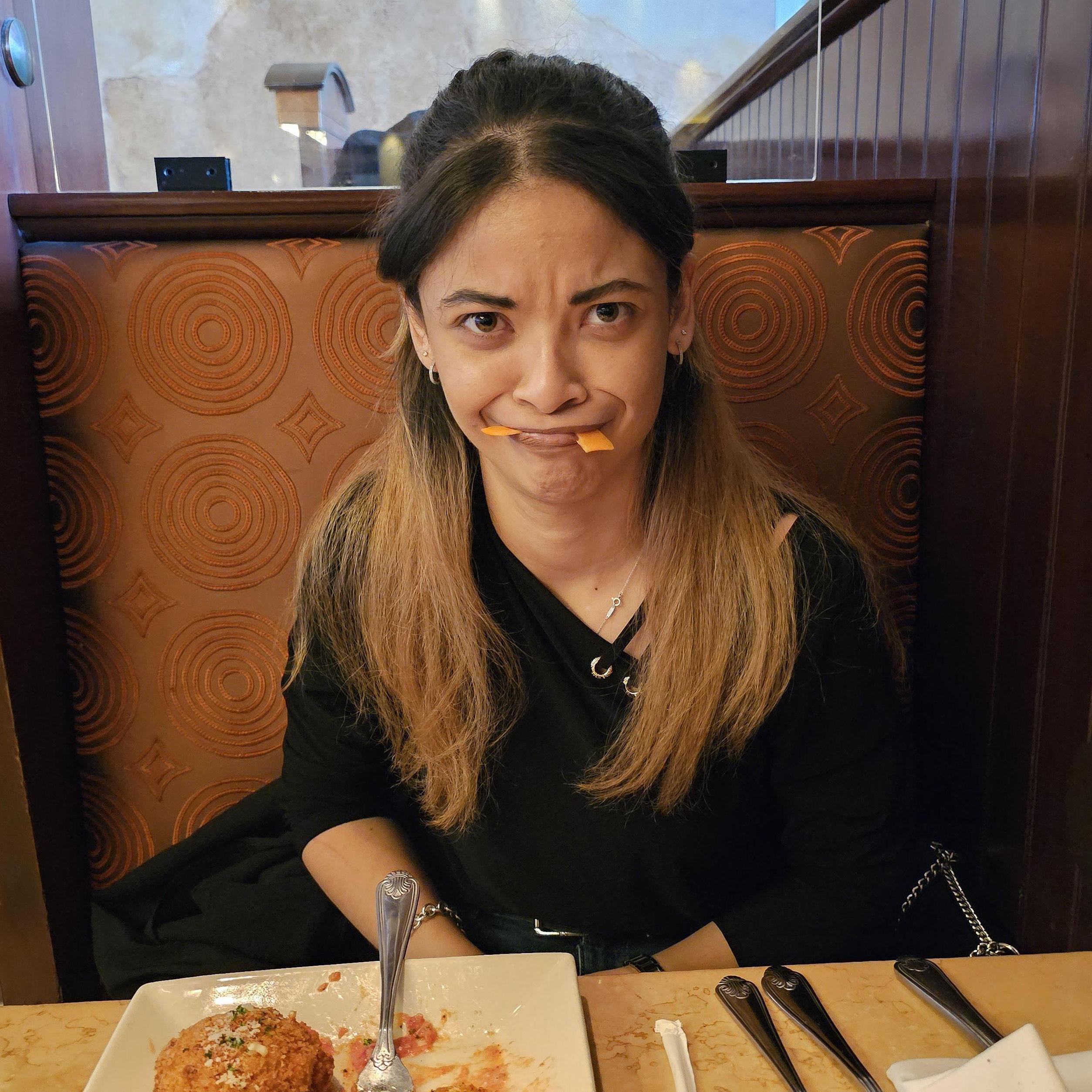 I have no fries just carrots wth hahah