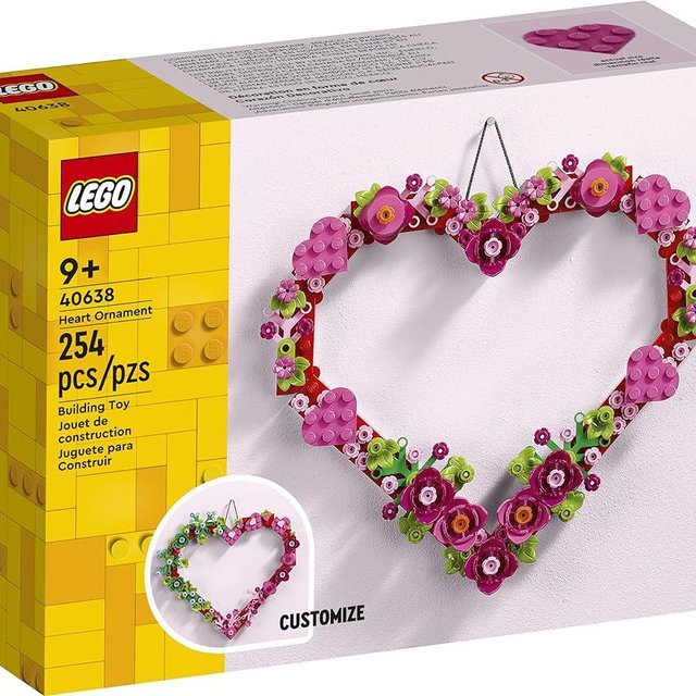 LEGO Heart Ornament Building Toy Kit, Heart Shaped Arrangement of Artificial Flowers, Great Gift for Valentine's Day, Unique Arts & Crafts Activity for Kids, Girls and Boys Ages 9 and Up, 40638