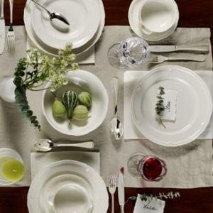 Villeroy & Boch Manoir 18-Piece Dinnerware Set, Plates & Bowls, Premium Porcelain, Made in Germany, Dishwasher & Microwave Safe, Rich, Creamy White