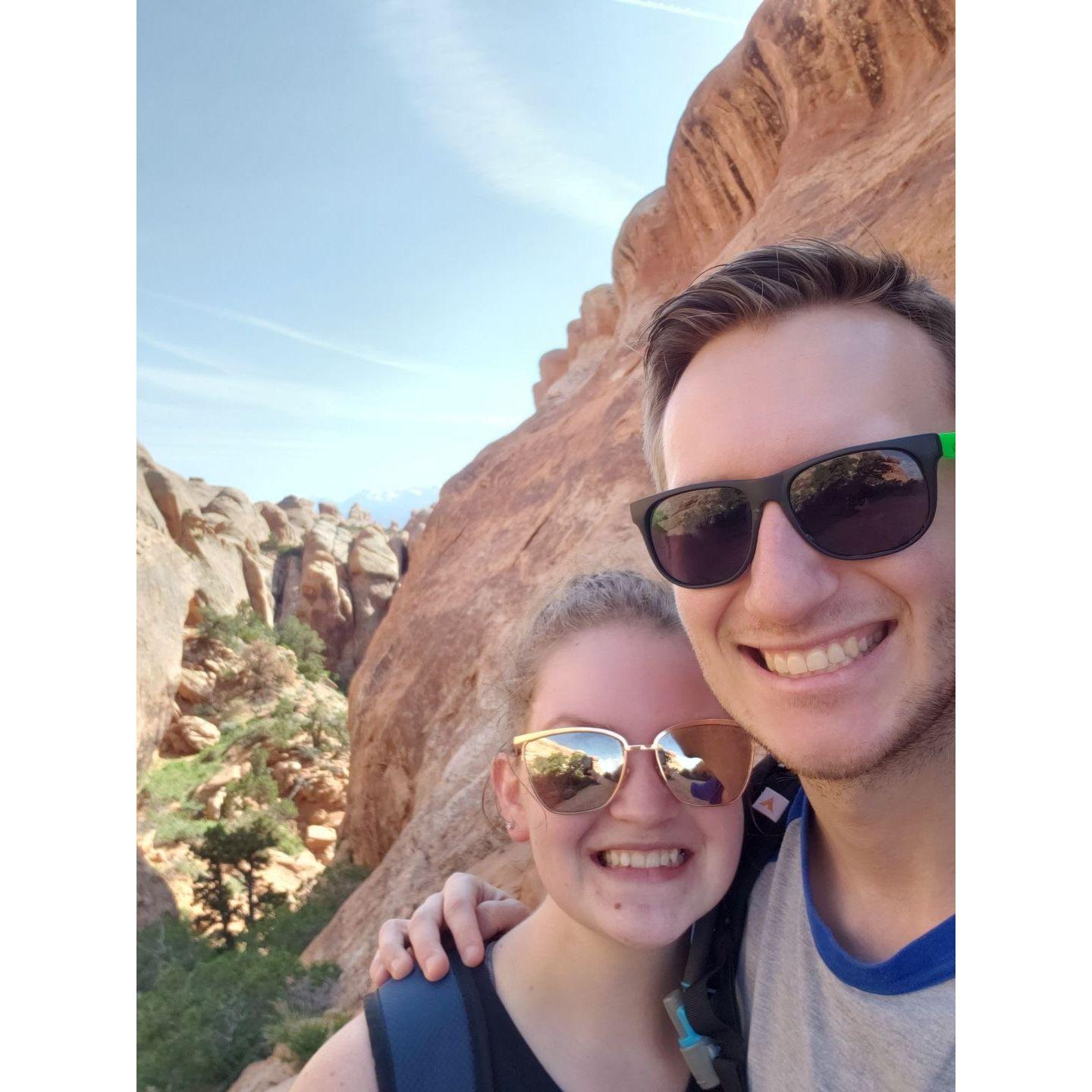 Hiking Arches national park in the heat!