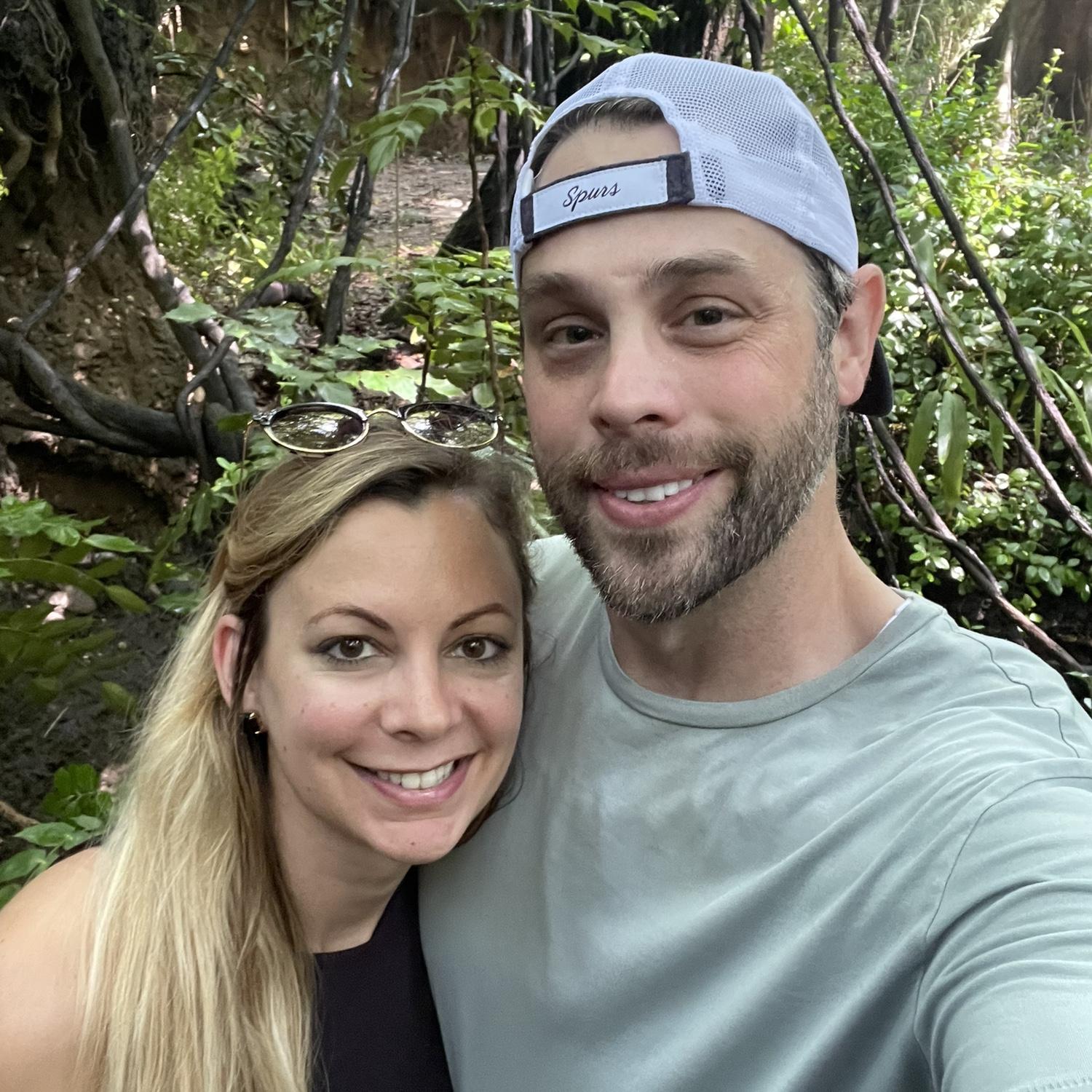 Caught in the wild, a pair of lovebirds.
Matt was an incredible tour guide for my first visit to the Bronx Zoo!