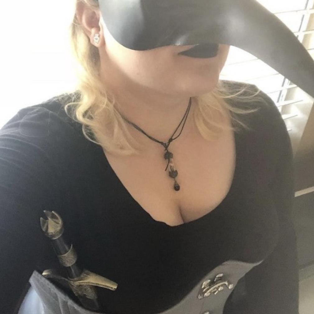 More energy like this. Go darker with the greys or go gold instead. Burnt orange is for the sisters and dark reds are for the handfasting party. The shirt is too casual but everything else is a go. ⚔️🎭