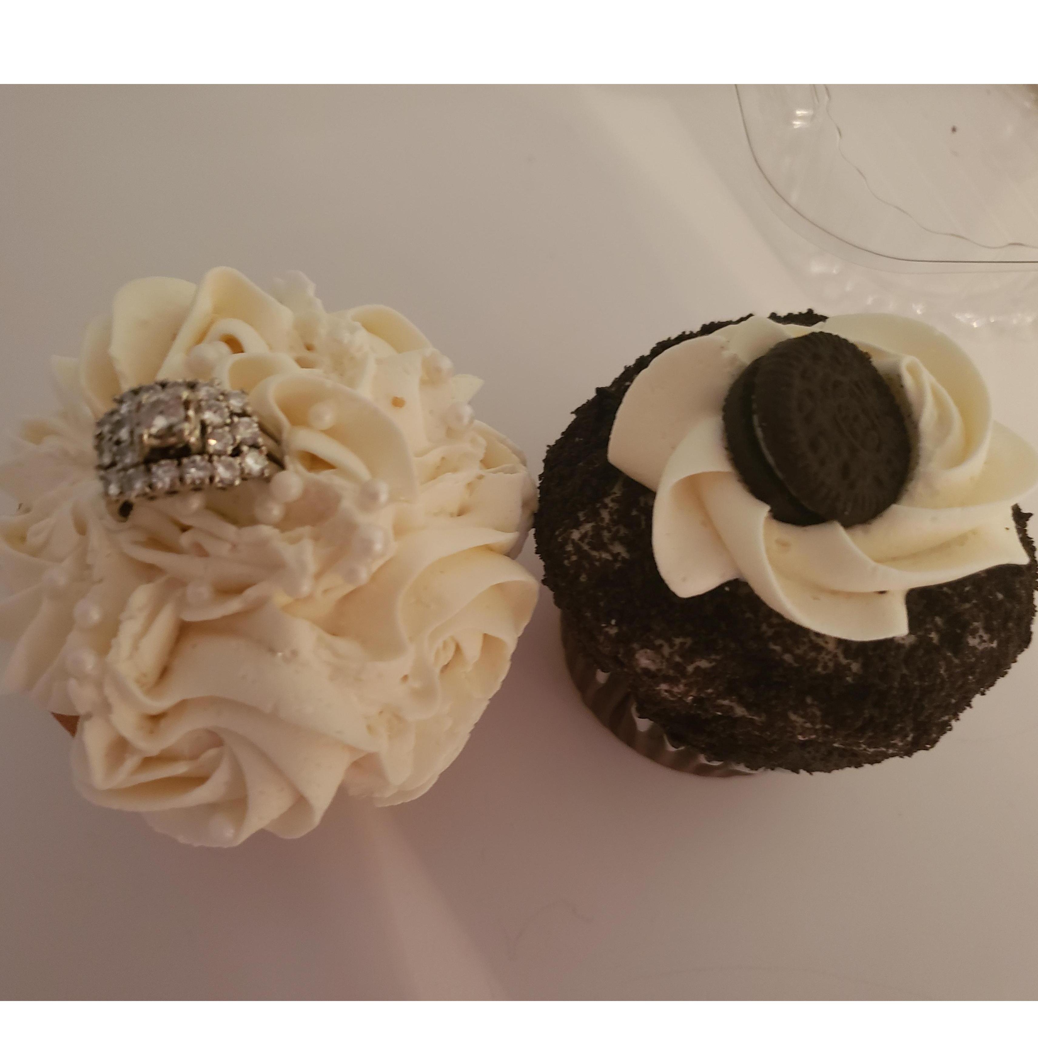Our celebratory cupcakes after I said yes!